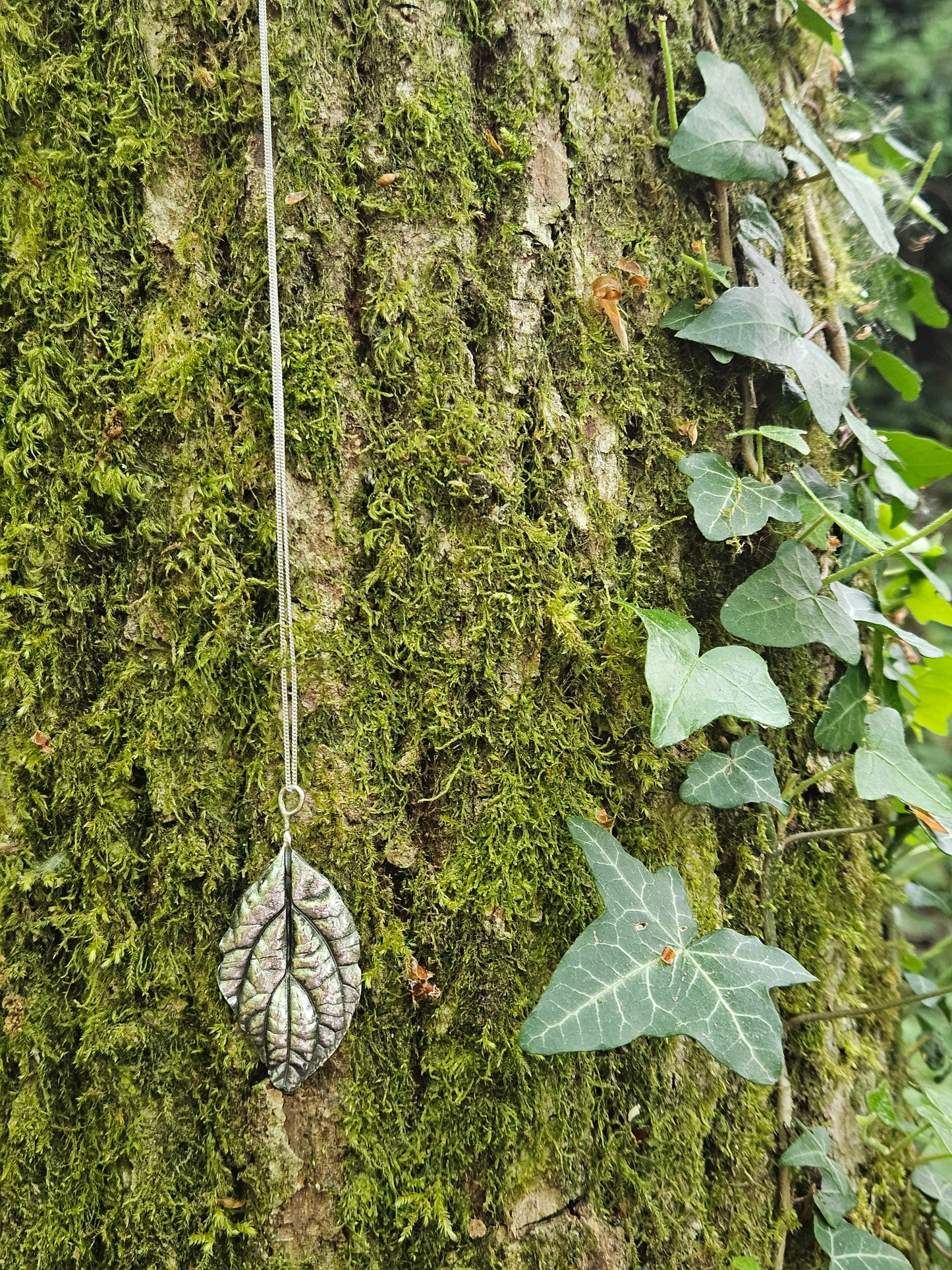 Theia leaf pendant