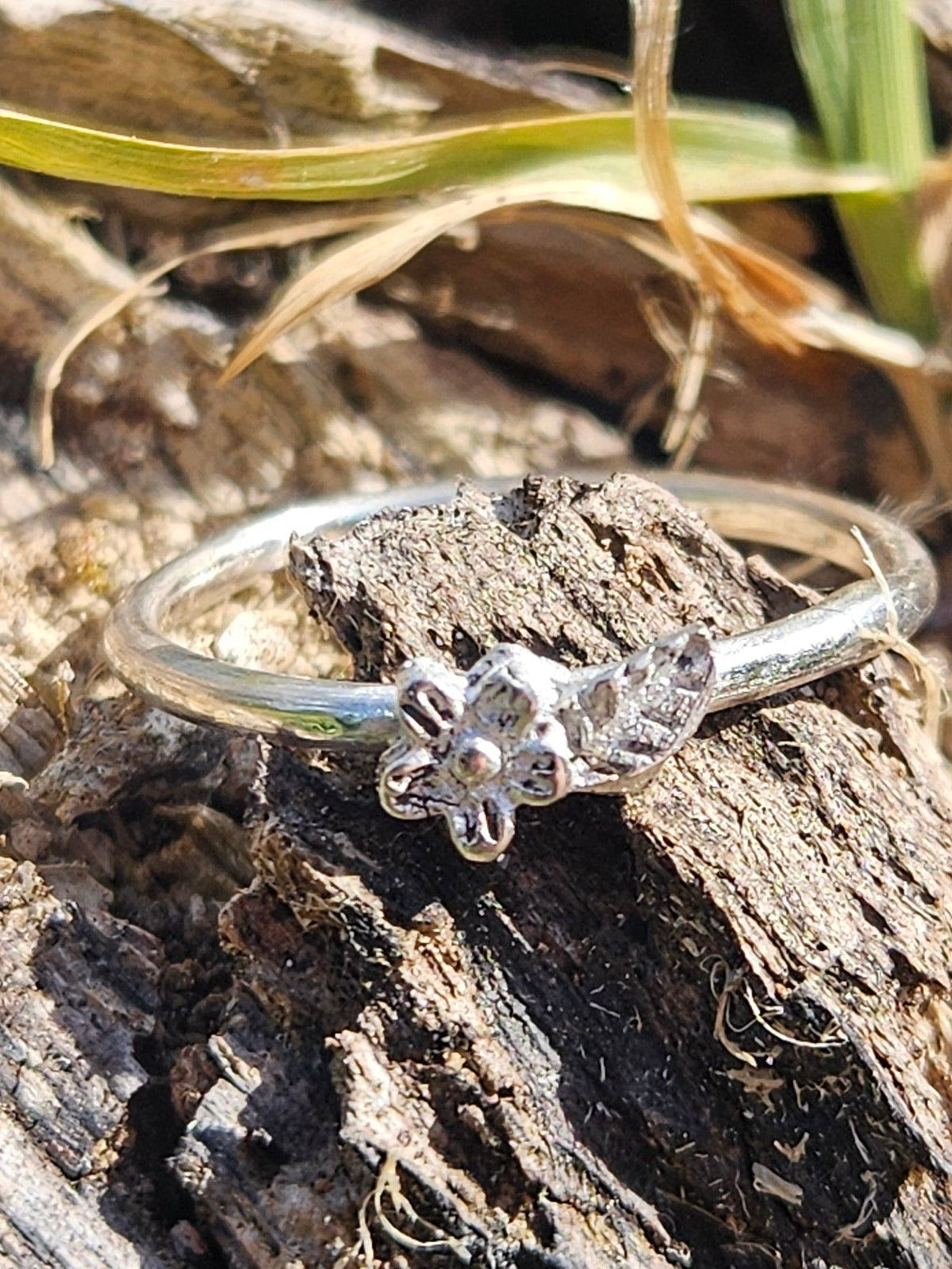 Woodland Sprig Ring