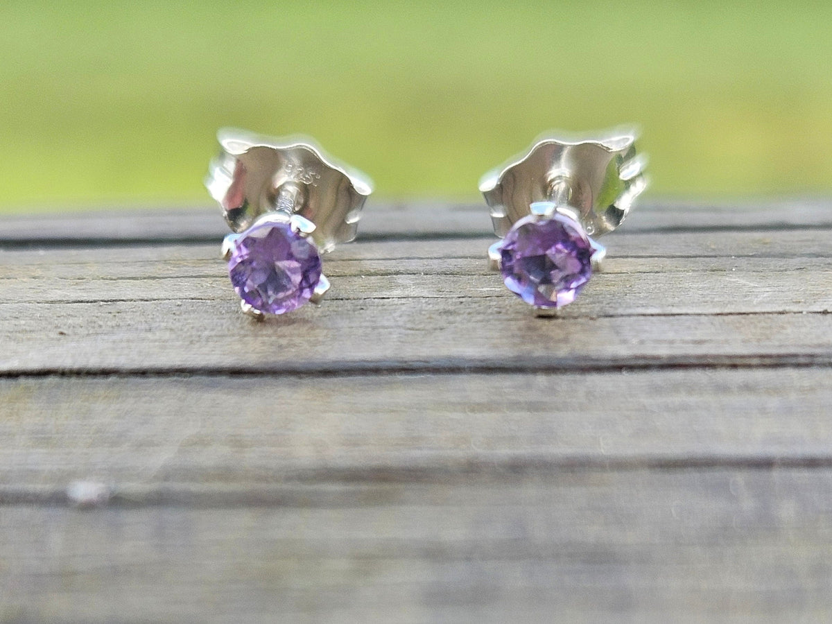 Stoneglow studs Lavender Amethyst