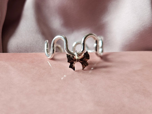 Wiggly Butterfly Dynamic Fidget ring