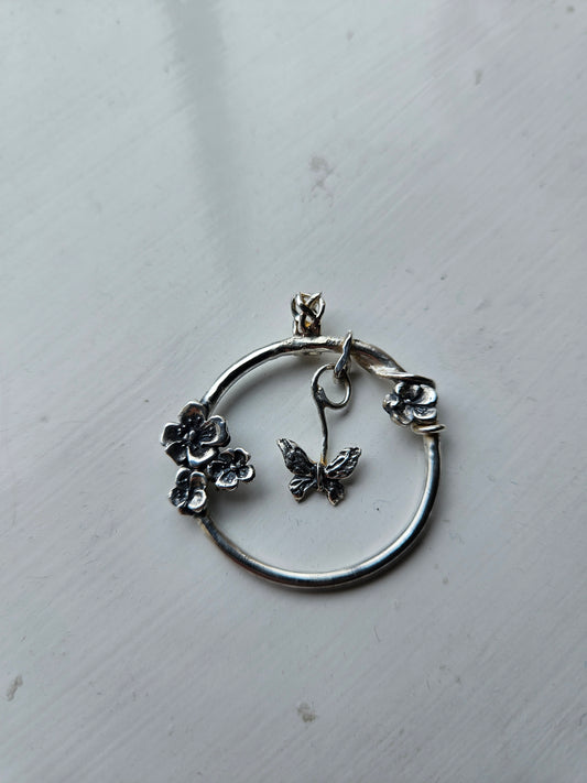 Hidden garden pendant